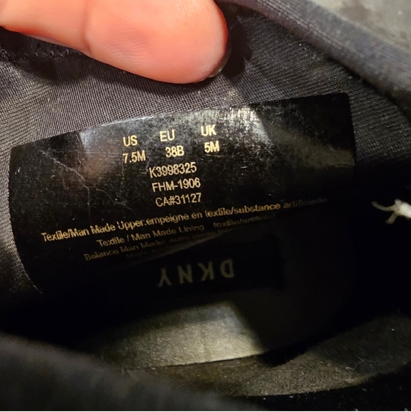 DKNY London camouflage wedge sneaker, excellent pre loved condition. Sz 7.5 - Picture 9 of 9